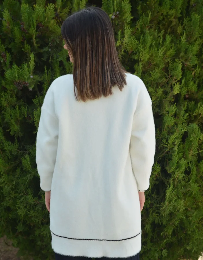 עליונית סריג הדס לבן.