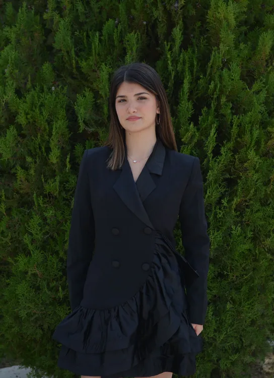 גקט אריה שחור.