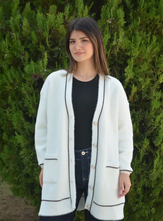 עליונית סריג הדס לבן.